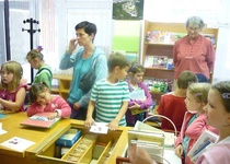 "Noví" čtenáři v knihovně - foto