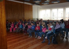 Foto z říjnového setkání s pohádkou