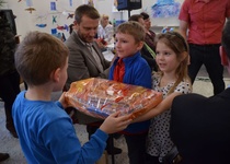 Salonek dětských adamovských výtvarníků - foto