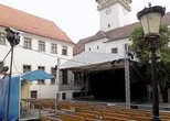 O PRÁZDNINÁCH DO DIVADLA...