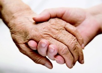 „KDO SI HRAJE NEZLOBÍ…“