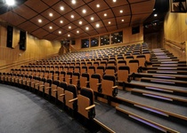 Zájezd do divadla Radost: KABARET NOHAVICA ANEB BAREVNÉ KORÁLKY NA ŠŇŮRCE