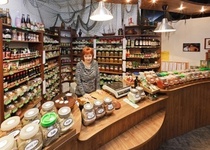 KDO SI HRAJE - NEZLOBÍ...