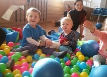 HRANÍ A CVIČENÍ S BATOLATY