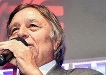 PÍSNĚ Z OPERET A MUZIKÁLŮ ZPÍVÁ: KAREL BLÁHA