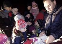 KŘÍŽEM KRÁŽEM ADVENTNÍMI ZASTAVENÍMI...