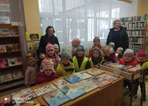 Milá návštěva dětí v knihovně MKS Adamov