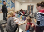 Odpolední setkání se spisovatelkou M. Fišarovou bylo určeno pro rodiče s dětmi...