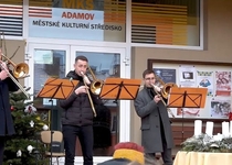 SVÁTEČNÍ ZASTAVENÍ