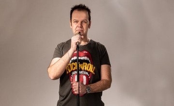 LETNÍ HUDEBNÍ POHLAZENÍ PETRA HURDESE