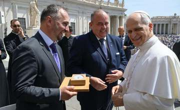 BESEDA S FRANTIŠKEM HASONĚM O SETKÁNÍ SE SVATÝM OTCEM