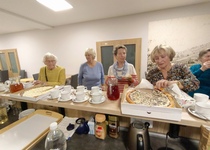 Ze zahájení výstavy "Panenky v zajetí jehlic a klubíček"