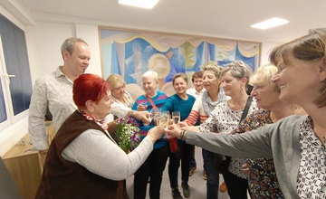 Ze zahájení výstavy "Panenky v zajetí jehlic a klubíček"