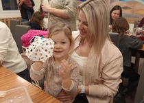 Papírové vločky kam se podíváš...