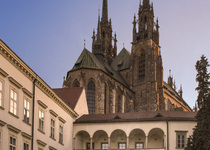 JÁNOŠÍK, ANEB NA SKLE MALOVANÉ