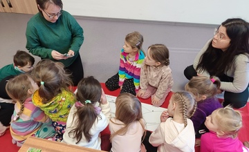 Procházka Adamovem ještě jednou, tentokrát pro Žabičky