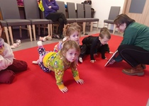 Procházka Adamovem ještě jednou, tentokrát pro Žabičky