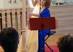 Anonia Petráková a její harfa