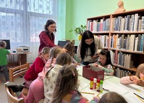 Děti na tvořivé návštěvě  v knihovně