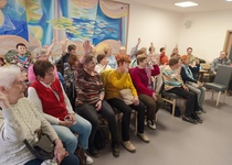 První setkání adamovské veřejnosti s praktickým lékařem MUDr. Dostálem mimo ordinaci