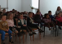 Divadlo Kozlík hrálo dětem pohádku Perníková chaloupka